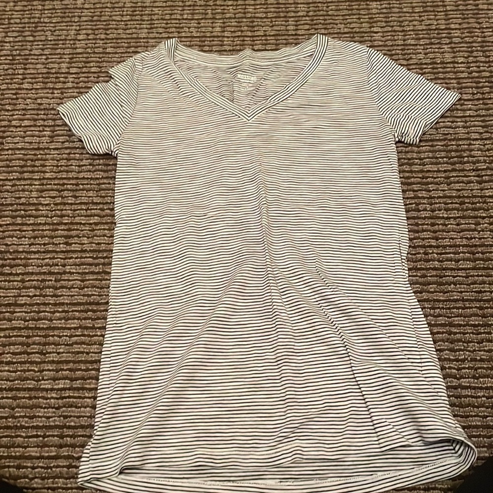 Stripped v neck